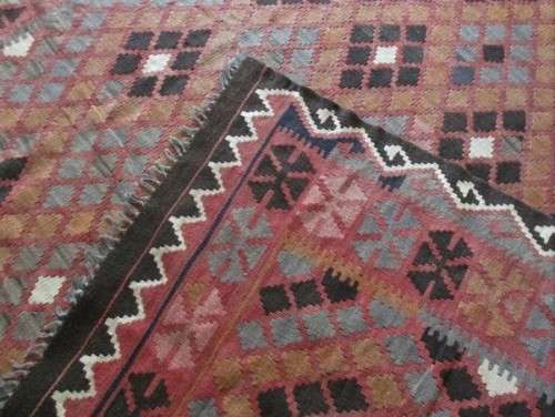 ENORMOUS HAND KNOTTED 100% WOOL KILIM  - 2M95 X 1M95 (2950MM X 1950MM)