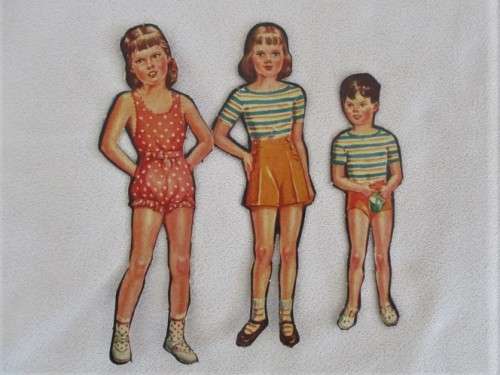 BARGAIN TIME!! A BATCH OF SEVENTEEN VINTAGE 1940's/50's PAPER DOLLS WITH OUTFITS!!