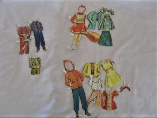 BARGAIN TIME!! A BATCH OF SEVENTEEN VINTAGE 1940's/50's PAPER DOLLS WITH OUTFITS!!
