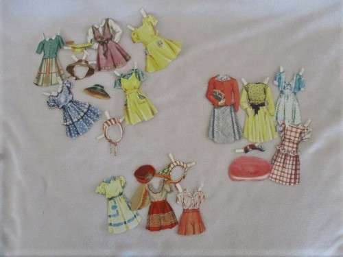 BARGAIN TIME!! A BATCH OF SEVENTEEN VINTAGE 1940's/50's PAPER DOLLS WITH OUTFITS!!