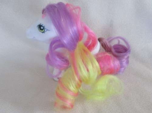 A RATHER RARE HASBRO G3 MY LITTLE PONY - ROYAL BEAUTY