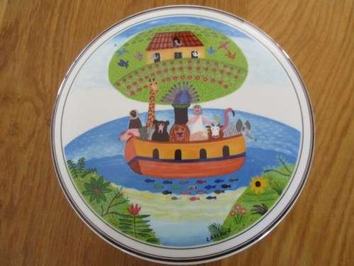 LARGE VILLEROY & BOCH NOAH'S ARK LIDDED TRINKET/BON BON DISH