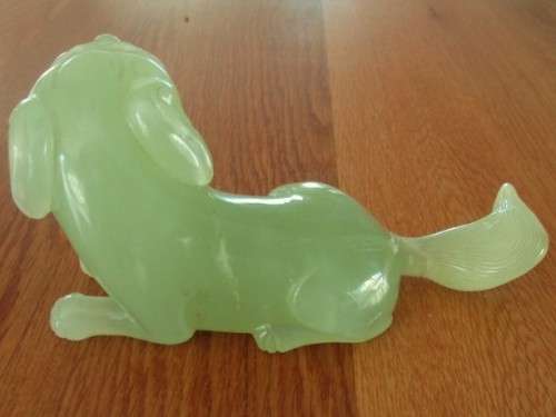 SMALL VINTAGE CHINESE JADE FOO DOG (WITH REPAIR)