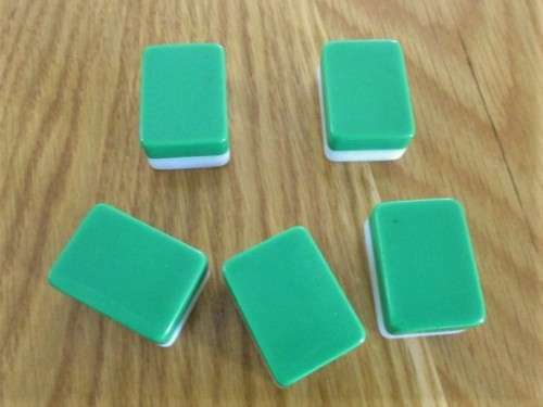 NOT OFTEN FOUND! COMPLETE CHINESE MAHJONG BOARD GAME IN CASE!