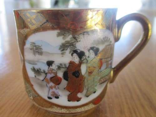 PAPER THIN AND DELICATE - SET OF FOUR SMALL VINTAGE/ANTIQUE ORIENTAL CUPS & SAUCERS - SIGNED