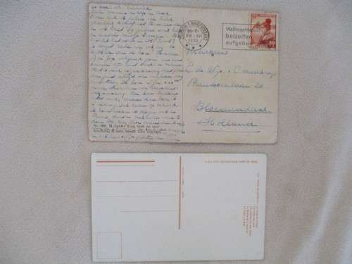 A LOT OF VINTAGE POSTCARDS - TWO BOOKLETS AND TWO LOOSE POSTCARDS