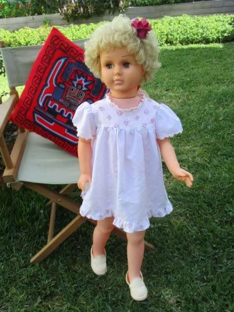 A VERY LARGE VINTAGE 90CM TALL PRIMA WALKING DOLL IN GREAT CONDITION
