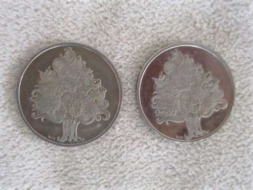 TWO SA MINT COIN WORLD CHRISTMAS TOKENS - 2011
