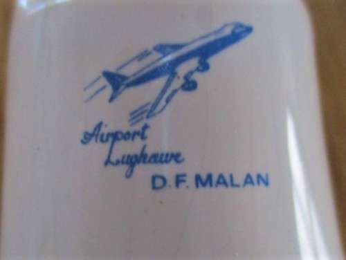 VINTAGE AIRPORT AFRICANA - D.F. MALAN AIRPORT, CAPE TOWN ASHTRAY