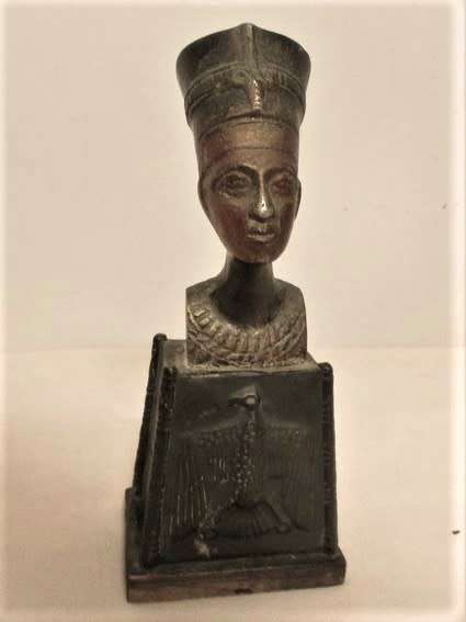 TWO VERY OLD BRONZE FIGURINES WITH PATINA OF PHAROAH KHAFRE AND QUEEN NEFERITITI MOUNTED ON WOOD