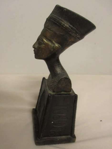 TWO VERY OLD BRONZE FIGURINES WITH PATINA OF PHAROAH KHAFRE AND QUEEN NEFERITITI MOUNTED ON WOOD