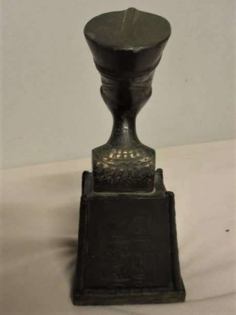 TWO VERY OLD BRONZE FIGURINES WITH PATINA OF PHAROAH KHAFRE AND QUEEN NEFERITITI MOUNTED ON WOOD