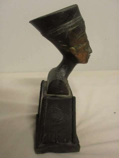 TWO VERY OLD BRONZE FIGURINES WITH PATINA OF PHAROAH KHAFRE AND QUEEN NEFERITITI MOUNTED ON WOOD