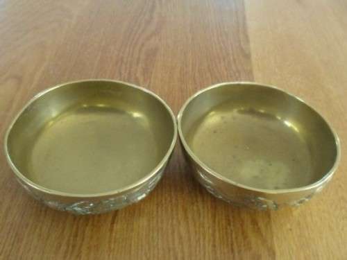 TWO SMALL VINTAGE CHINESE BRASS BOWLS WITH RAISED DRAGON AND CHINESE SYMBOL OF HAPPINESS