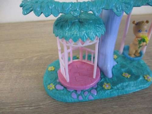 A CUTE TREEHOUSE WITH LIFT FOR YOUR LPS, SYLVANIAN FAMILY OR SMALL DOLLS AND FAIRIES