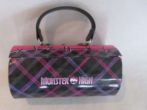 FOR THE MONSTER HIGH FANS - A CUTE METAL MONSTER HIGH CARRY CASE