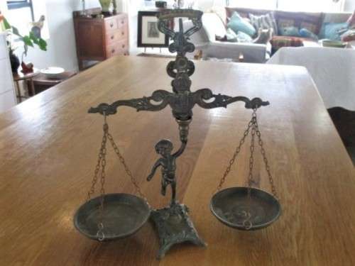 VINTAGE SPELTER-LIKE ART DECO "SCALES OF JUSTICE" BALANCING SCALE - MADE IN ITALY