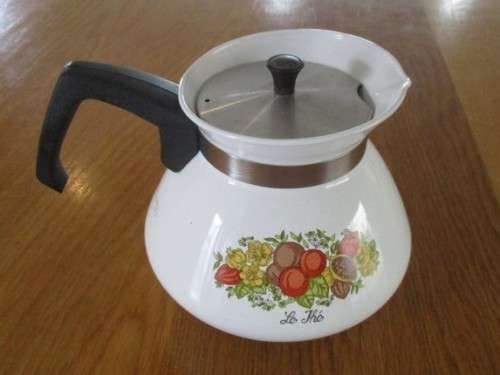 RARE - 6-CUP CORNINGWARE STOVE TOP TEAPOT - SPICE O' LIFE (FRENCH SPICE)