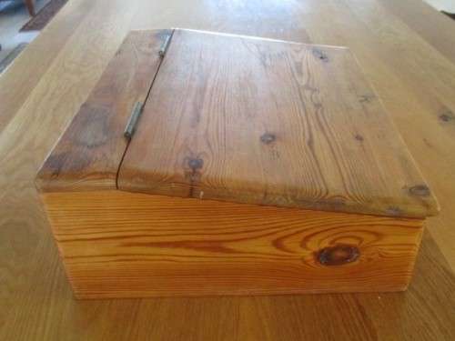 AN OLD LARGE WOODEN BIBLE BOX - HANDY STORING/DISPLAY