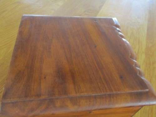 A VERY LARGE VINTAGE SOLID WOODEN BOX MADE FROM RARE 'ALL BROWN KIAAT' - HUMIDOR?JEWELLERY BOX?