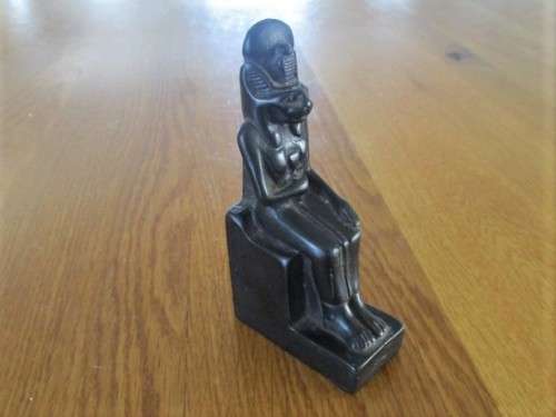 BLACK RESIN PAPER WEIGHT FIGURINE OF EGYPTIAN GOD BASTET - 12CM TALL - SIGNED