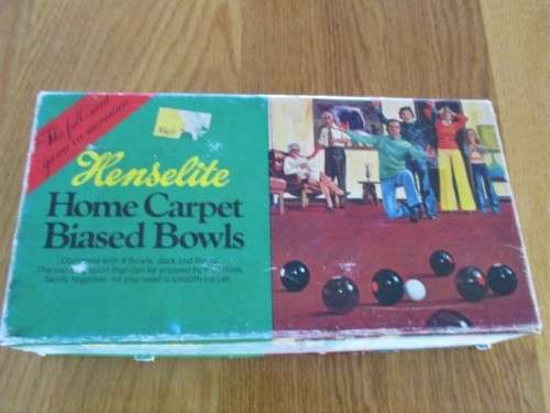 VINTAGE 1960's SET OF HENSELITE HOME CARPET BIASED BOWLS (JUNIOR) - COMPLETE