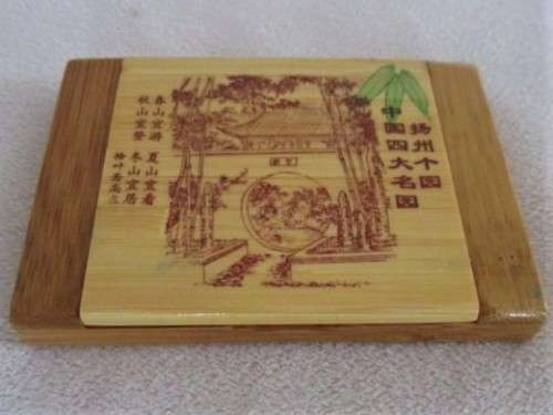A MOST UNUSUAL VINTAGE BAMBOO WOOD COMPACT MIRROR AND COMB