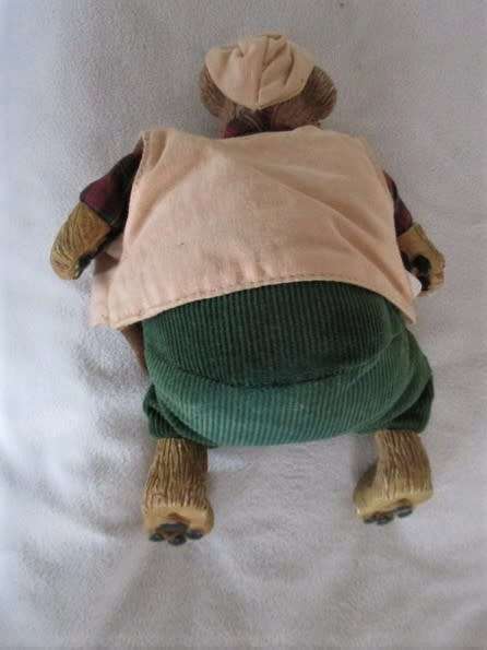 HOMER IMPROVEMENT - THE COLLECTABLE RUSS BERRIE SHELF SITTER BEAR FROM THEIR "COUNTRY FOLKS" RANGE