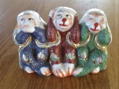 VINTAGE JAPANESE PORCELAIN - THREE WISE MONKEYS (SPEAK NO EVIL, HEAR NO EVIL, SEE NO EVIL)