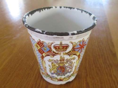 RARE ANTIQUE 1911 ENAMEL BEAKER COMMEMORATING THE CORONATION OF KING GEORGE V