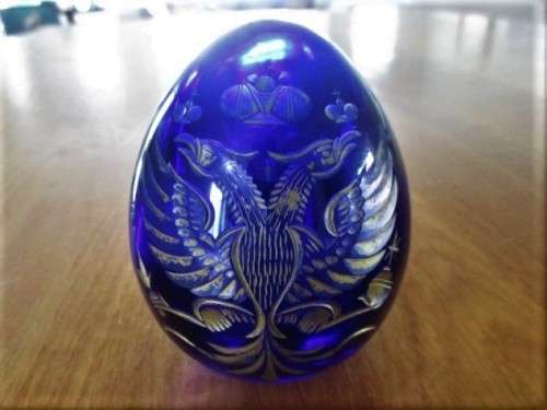 VINTAGE COBALT BLUE FABERGE GLASS EGG ETCHED WITH IMPERIAL RUSSIAN DOUBLE-HEADED EAGLE