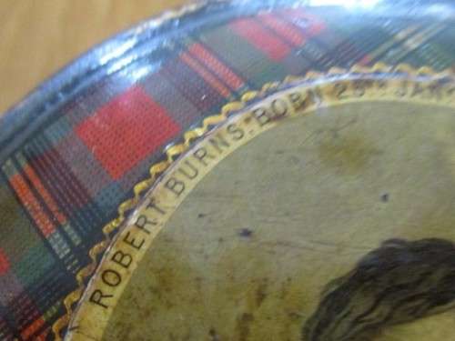 ANTIQUE (CIRCA 1867 - 1899) WOODEN MAUCHLINE WARE STRING BOX COMMEMORATING ROBERT BURNS - SO SPECIAL