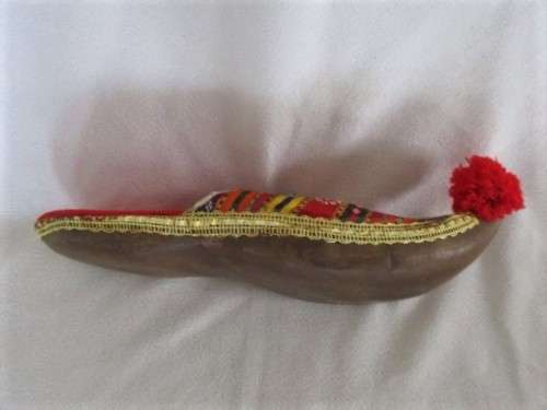 VINTAGE MULTI COLOURED SILK AND LEATHER GENIE/HAREM OTTOMAN TURKISH SLIPPERS - GREAT DISPLAY ITEM!!