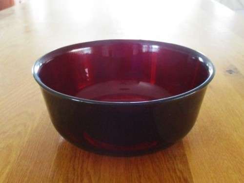 BEAUTIFUL LARGE RUBY RED ARCOPOL, FRANCE SERVING/SALAD BOWL