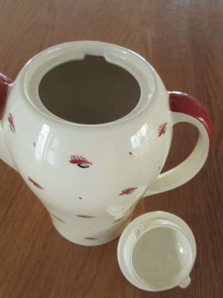 VINTAGE SUSIE COOPER COFFEE SET WITH UNUSUAL PATTERN (LOOKS LIKE EYE AND EYELASH) - CIRCA 1932-64