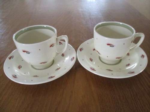 VINTAGE SUSIE COOPER COFFEE SET WITH UNUSUAL PATTERN (LOOKS LIKE EYE AND EYELASH) - CIRCA 1932-64