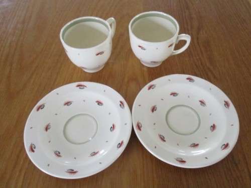 VINTAGE SUSIE COOPER COFFEE SET WITH UNUSUAL PATTERN (LOOKS LIKE EYE AND EYELASH) - CIRCA 1932-64