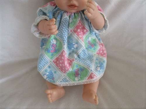 ADORABLE HEAD-TILTING/CRYING BABY DOLL IN GREAT CONDITION - 42CM - LOVE HER LITTLE MOUTH!