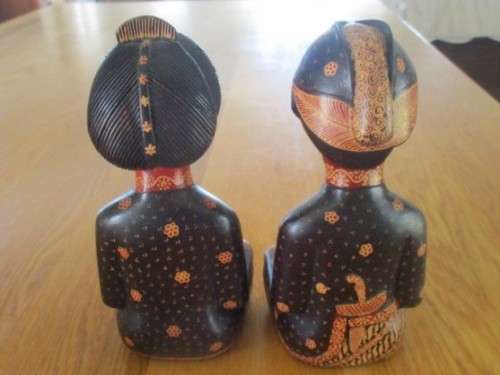 A PAIR OF VINTAGE VERY DECORATIVE WOODEN MIDDLE EASTERN BOOKENDS