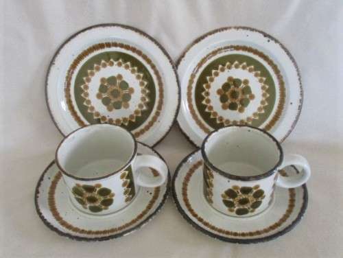 TWO RARE VINTAGE MIDWINTER STONEHENGE HAZELWOOD TRIOS
