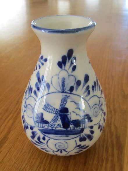 FOR VIJAY ONLY - SMALL VINTAGE GENUINE HAND PAINTED MEUL DELFT VASE