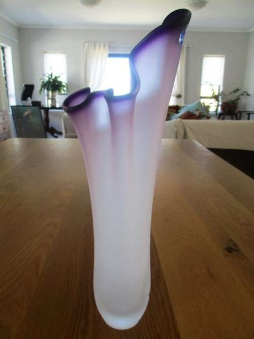 LARGE RUSSIAN RYCEBCKON HAND MADE CRYSTAL ART GLASS VASE - STUNNING!!