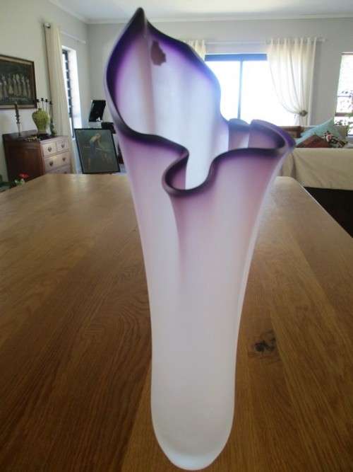LARGE RUSSIAN RYCEBCKON HAND MADE CRYSTAL ART GLASS VASE - STUNNING!!