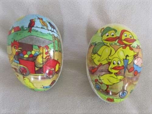 SOMETHING OLD & NOSTALGIC!! TWO VINTAGE PAPER MACHE EASTER EGGS MADE BY NESTLER IN THE ERSTWHILE GDR