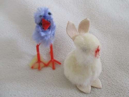 SOMETHING OLD & NOSTALGIC!! TWO VINTAGE PAPER MACHE EASTER EGGS MADE BY NESTLER IN THE ERSTWHILE GDR