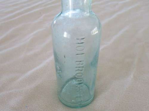 VINTAGE HOLBROOKS WORCESTERSHIRE SAUCE GLASS BOTTLE WITH GLASS STOPPER