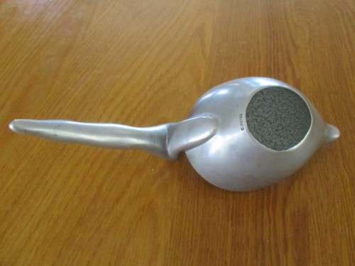STUNNING AND COLLECTABLE - CARROL BOYES SAUCE POURER/GRAVY BOAT