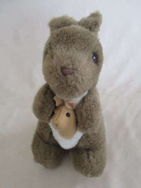 BARGAIN TIME!! A SMALL KANGAROO WITH JOEY IN POUCH - 20CM