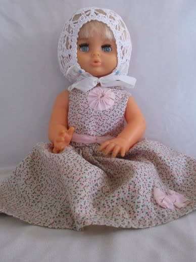 VINTAGE 1980's COLLECTABLE FIRST LOVE  DOLL IN PRETTY VINTAGE OUTFIT - 42CM TALL TWISTY BODY DOLL