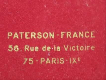 A BOX OF VINTAGE PATERSON-FRANCE CARBON PAPER - BLACK - 140 SHEETS